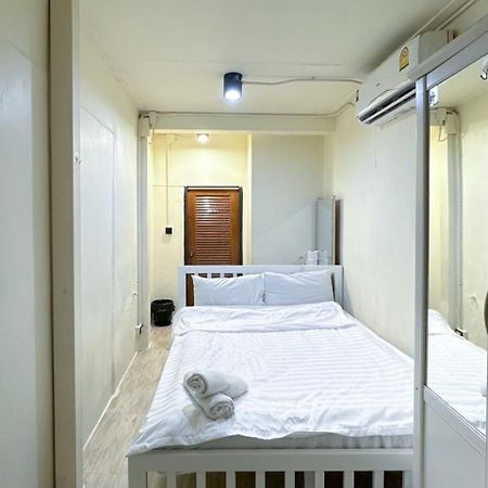 Chubbi5 Room11 Бангкок Экстерьер фото