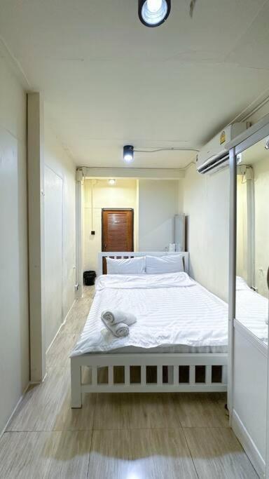 Chubbi5 Room11 Бангкок Экстерьер фото