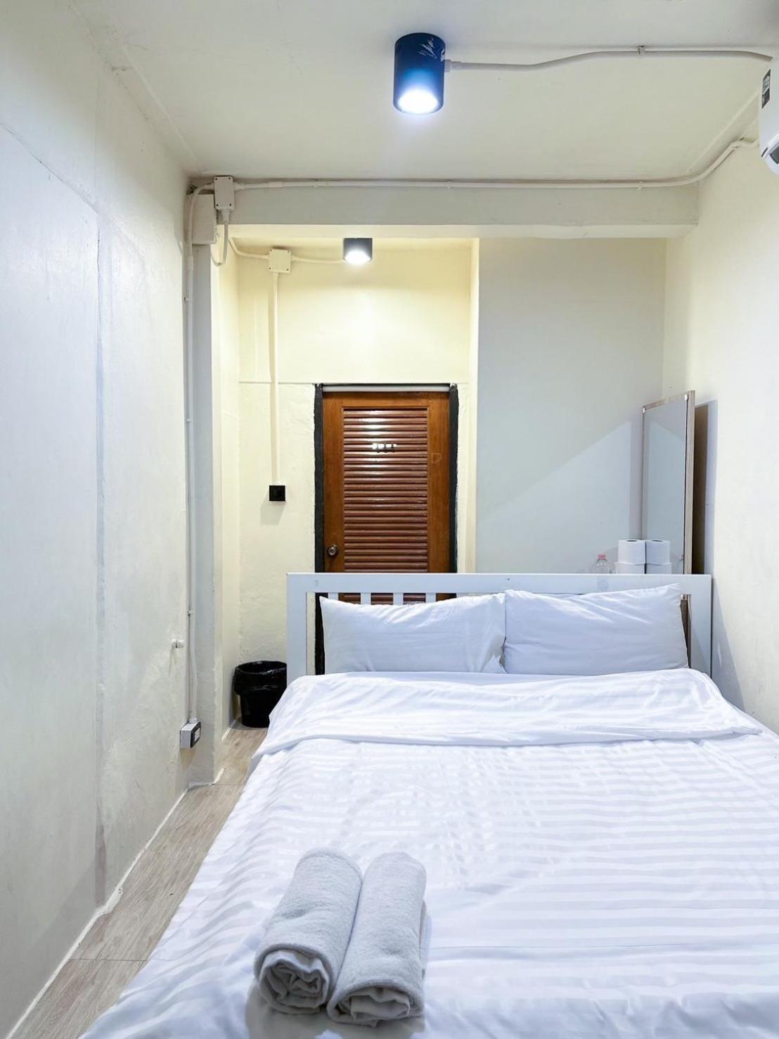 Chubbi5 Room11 Бангкок Экстерьер фото
